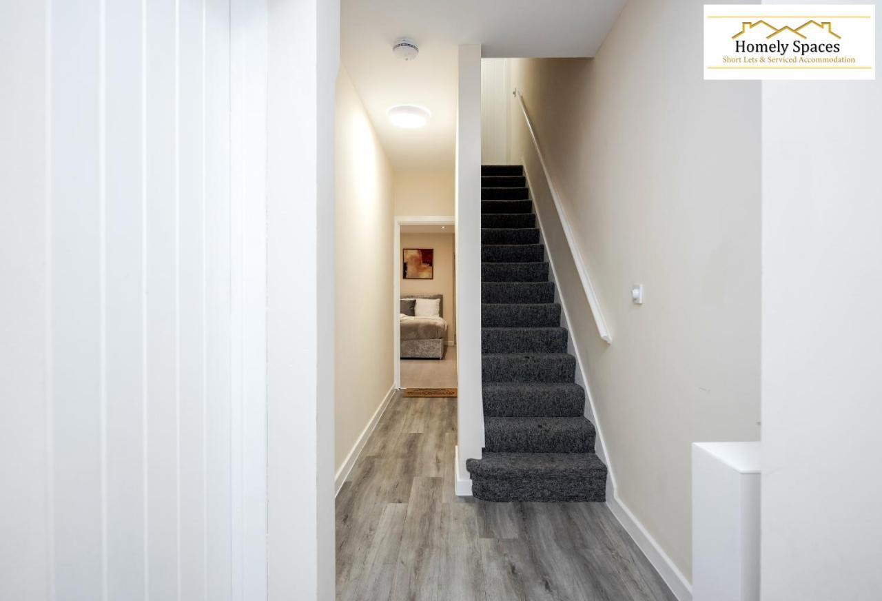 Bedford Hospital Victoria Apartments A And B By Homely Spaces Short Lets & Serviced Accommodation Extérieur photo