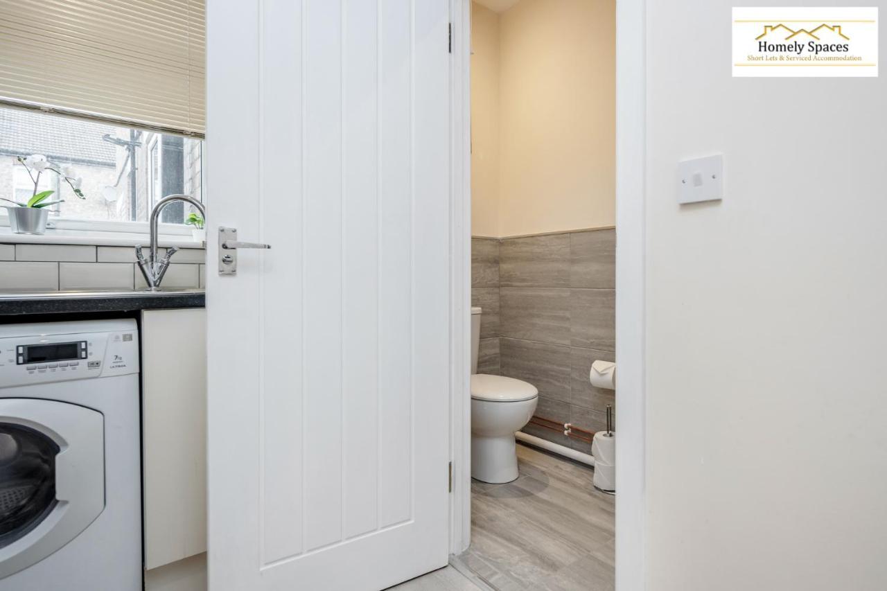 Bedford Hospital Victoria Apartments A And B By Homely Spaces Short Lets & Serviced Accommodation Extérieur photo