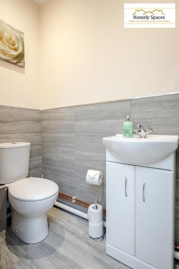 Bedford Hospital Victoria Apartments A And B By Homely Spaces Short Lets & Serviced Accommodation Extérieur photo